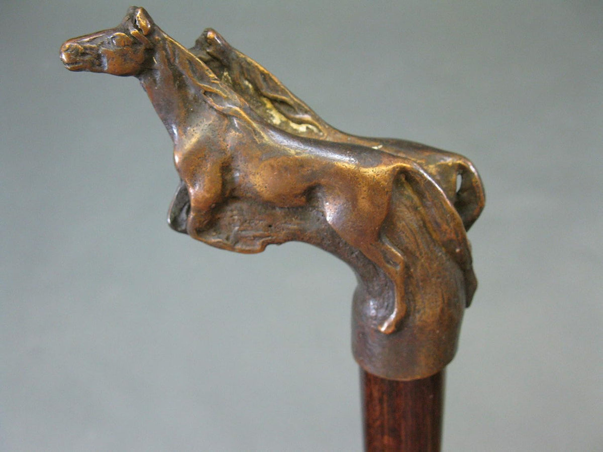 Holz Gehstock mit Pferdegriff - 97 cm Wanderstock aus Hartholz und Metall - Braun Bronze mit dekorativem Griff - Für Spaziergänge und Alltag