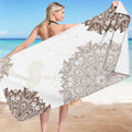 Mikrofaser Strandtuch 90 x 180 cm - Grau Beige Mandala Design - weich leicht und saugfähig - großes Handtuch für Schwimmen Fitness Sport und Reisen
